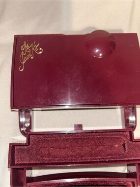 The Jewel Kit Burgundy by Ingenious Designs vintage travel jewelry case